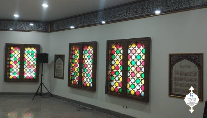 کتیبه و ستون مسجد